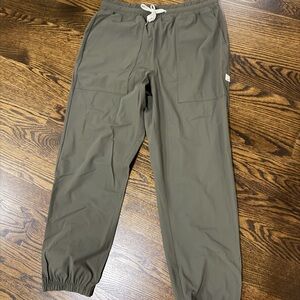 Vuori Olive Jogger Pants